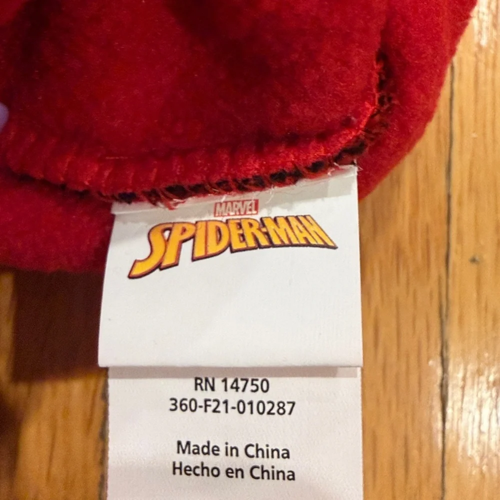 NWT Marvel Kids Red and Black Spider-Man Hat and Mittens Size OS